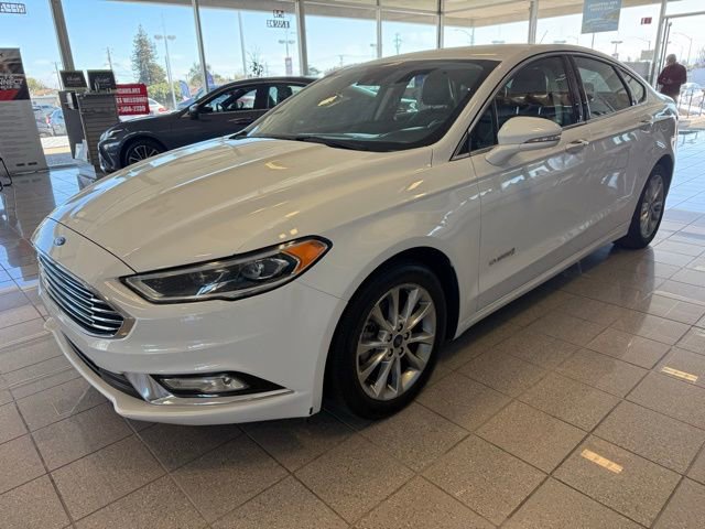 Used 2017 Ford Fusion SE w/ Equipment Group 602A image 6