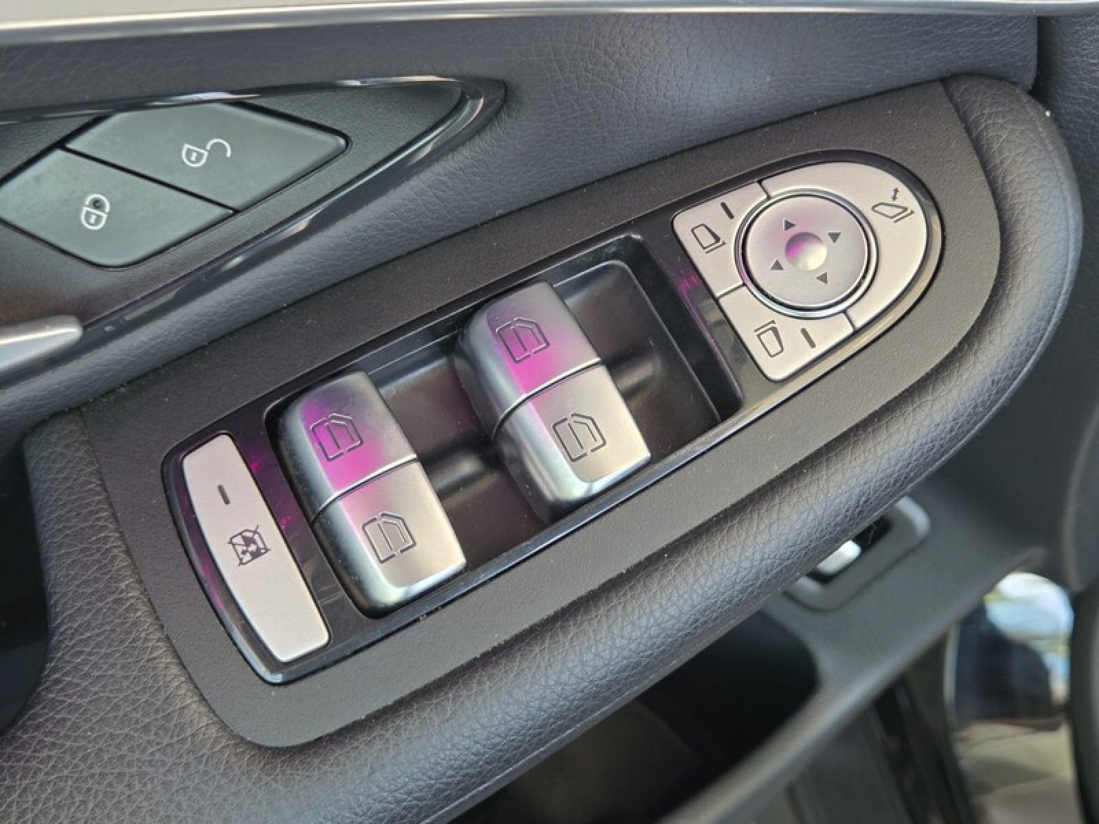 Certified 2021 Mercedes-Benz GLC 300 image 26