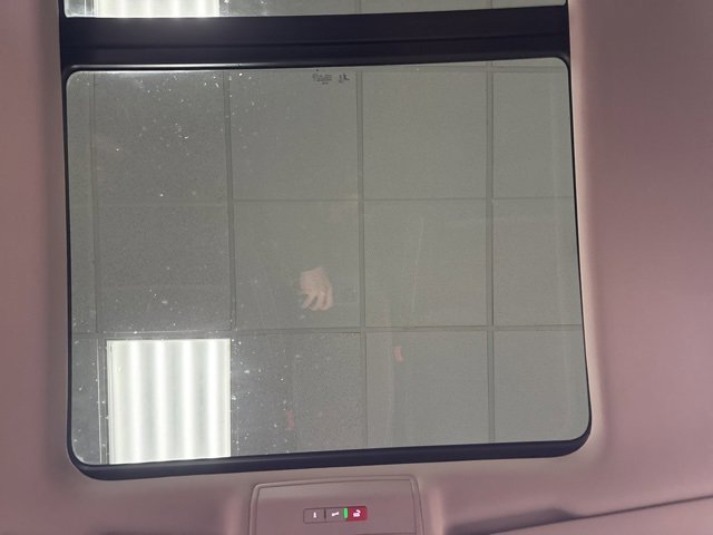 Used 2023 Volkswagen Atlas SEL R-Line image 38