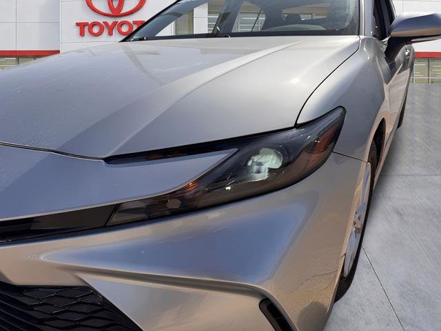 Used 2025 Toyota Camry LE image 6