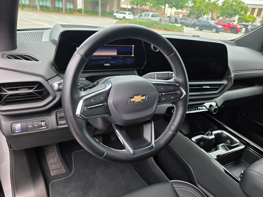 Used 2026 Chevrolet Silverado EV LT AWD/4WD image 15