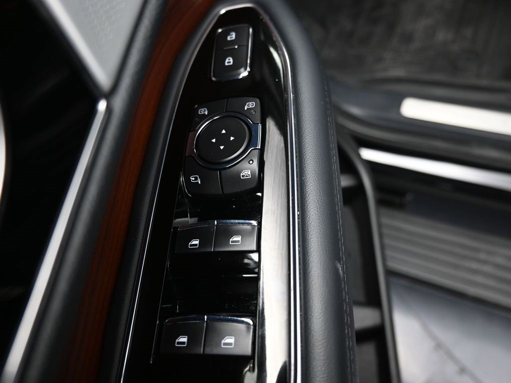 Used 2023 Lincoln Navigator L Reserve image 5