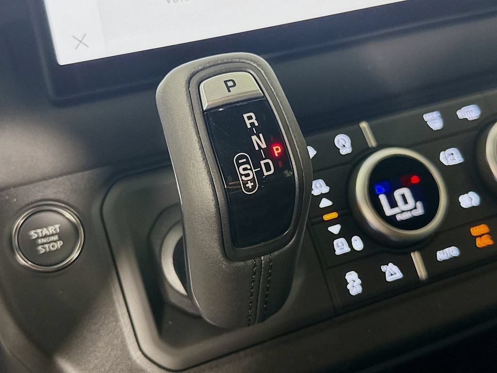 Certified 2025 Land Rover Defender 110 S AWD/4WD image 19