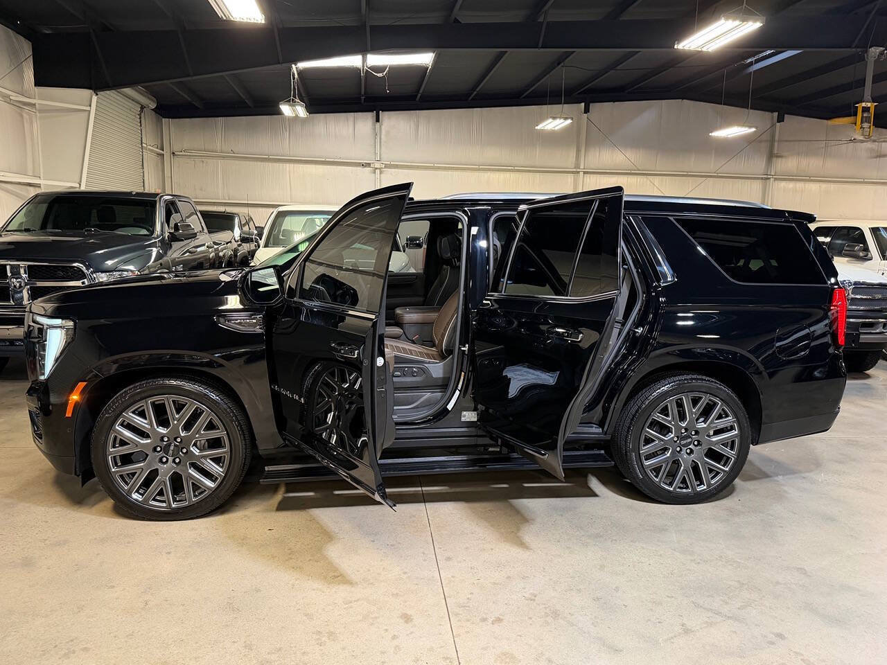 Used 2026 GMC Yukon Denali Ultimate AWD/4WD image 49