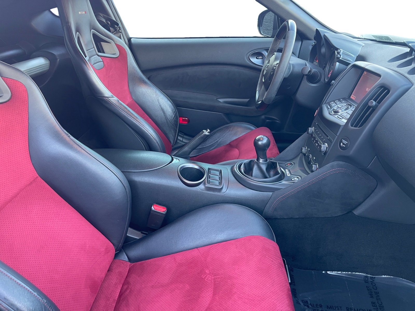 Used 2015 Nissan 370Z NISMO image 15