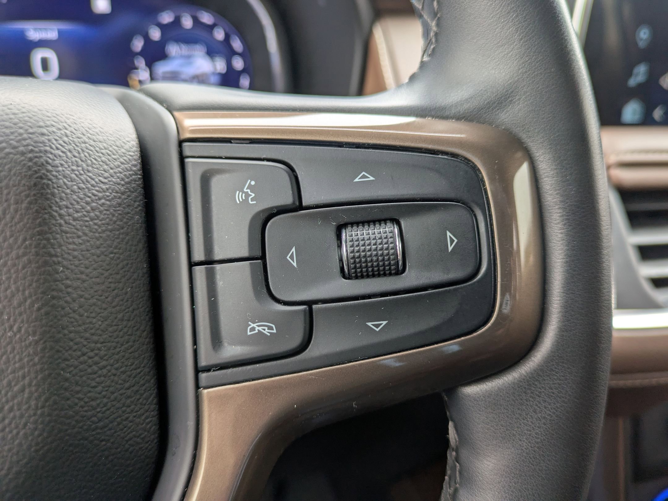 Used 2023 Chevrolet Suburban High Country w/ LPO, Illumination Package image 20