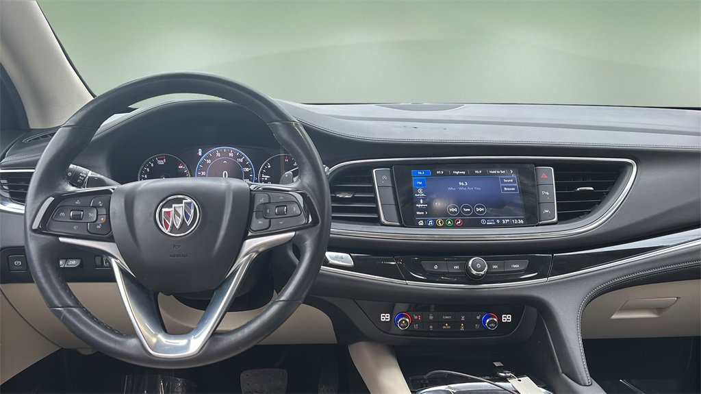Used 2023 Buick Enclave Avenir image 14