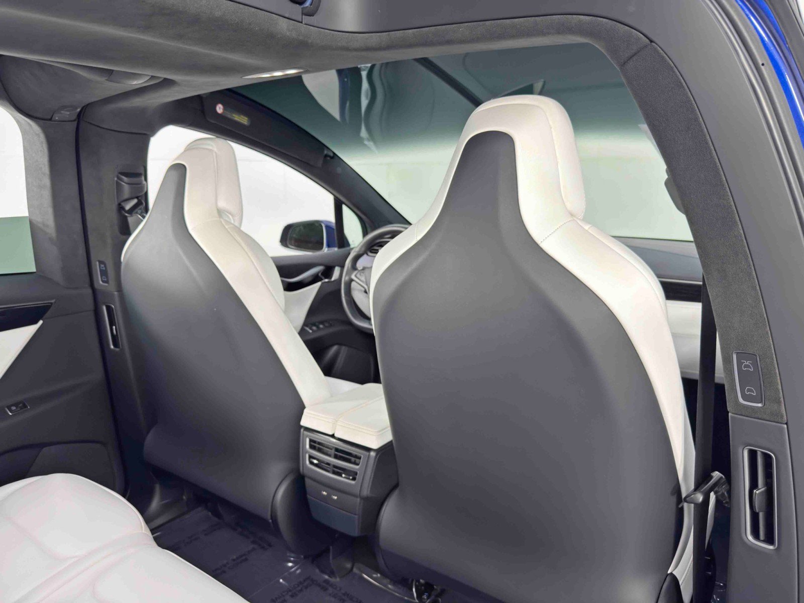 Used 2019 Tesla Model X 75D image 33