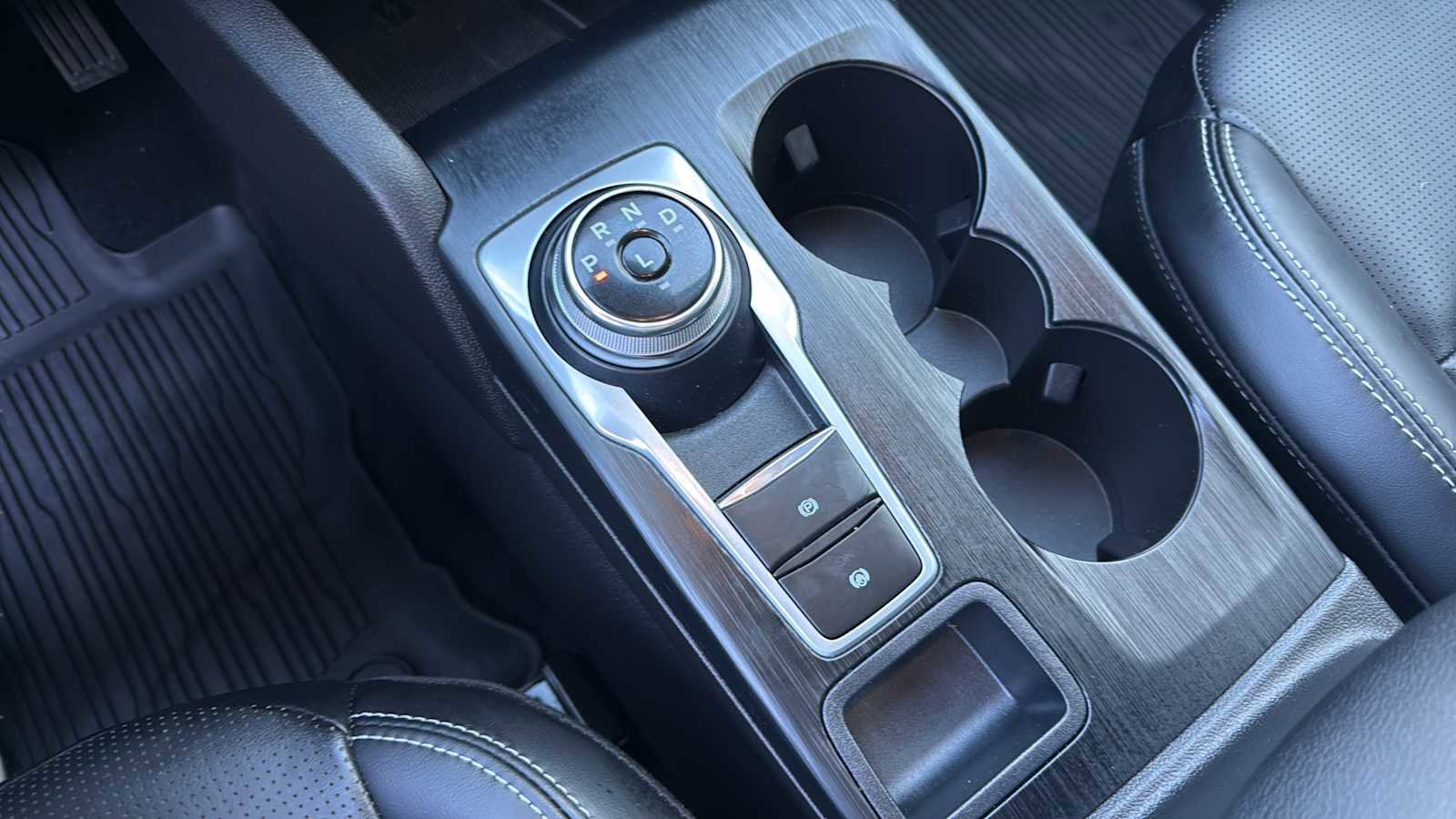 Used 2023 Ford Escape Platinum image 15