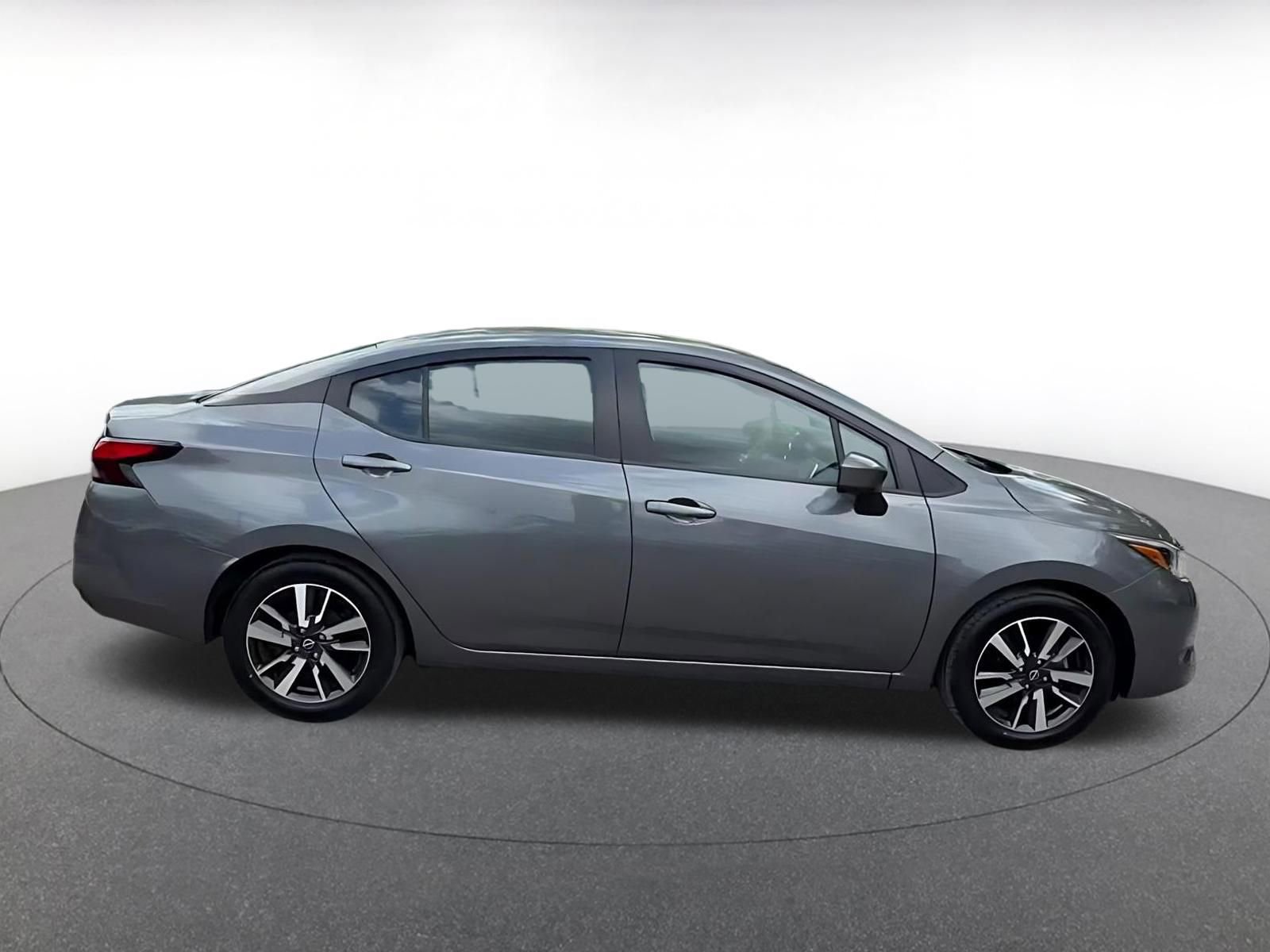 Used 2025 Nissan Versa SV FWD image 9