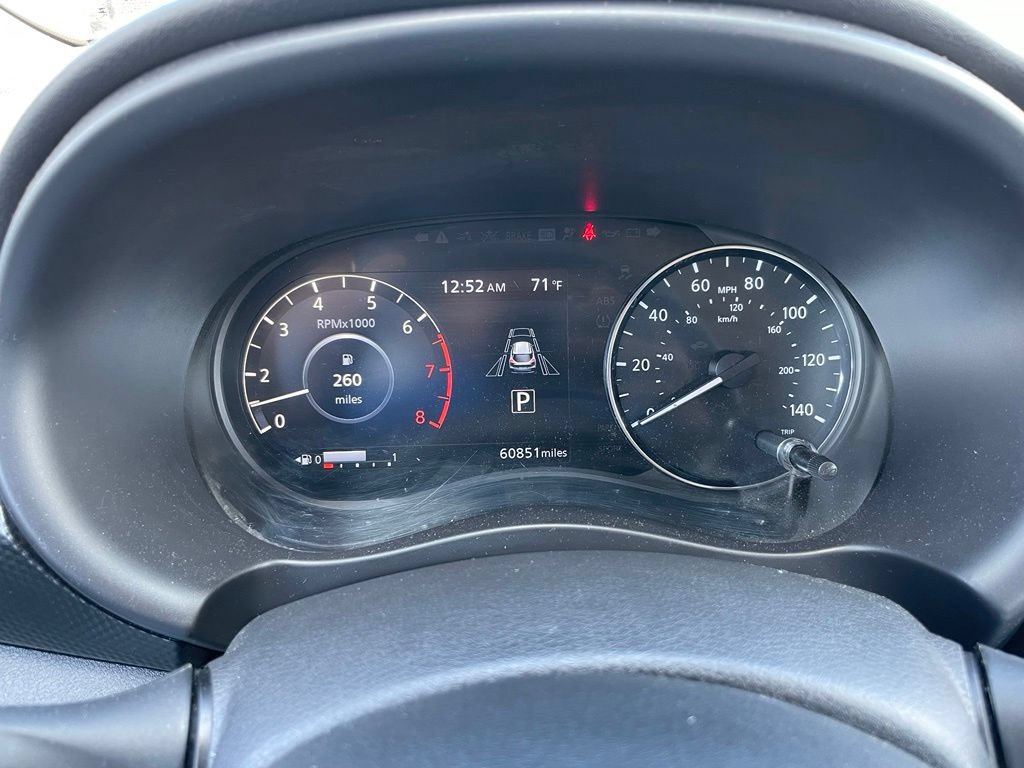 Used 2024 Nissan Kicks SV w/ Interior Electronics Package FWD image 9