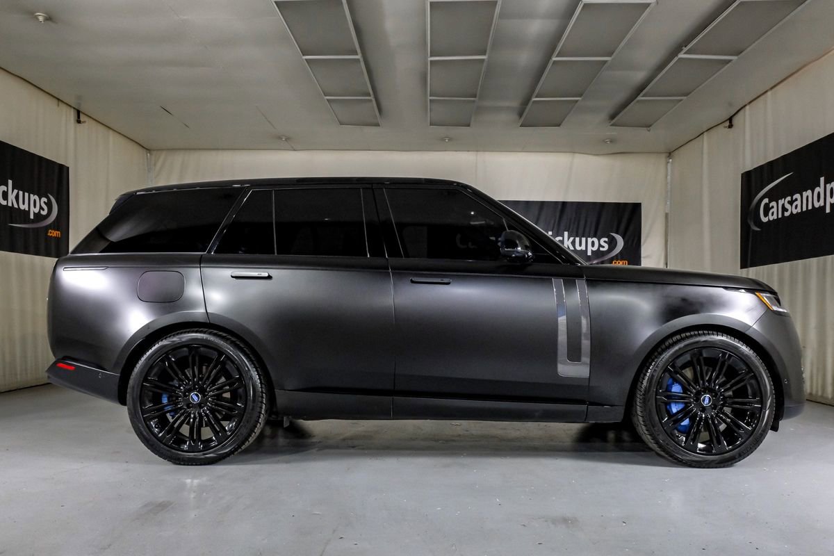 Used 2023 Land Rover Range Rover SE image 5