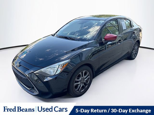 Used 2019 Toyota Yaris LE FWD image 3