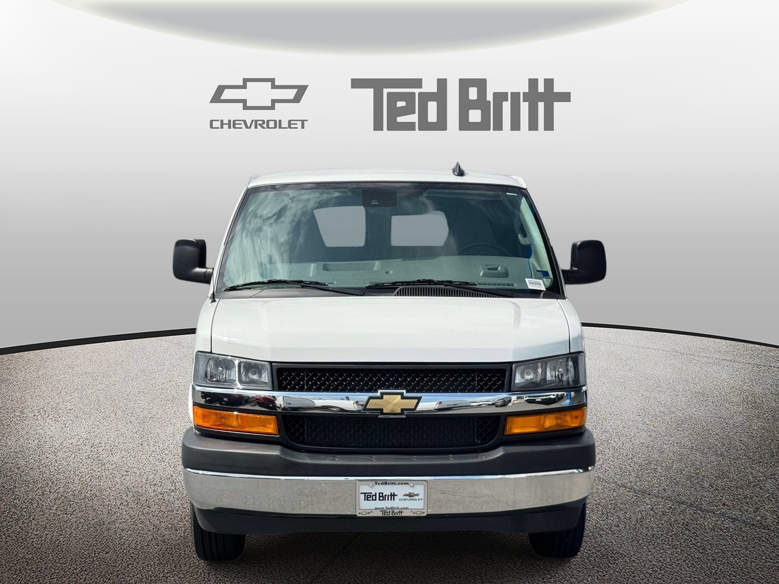 Certified 2025 Chevrolet Express 3500 LT w/ LT Preferred Equipment Group RWD image 2