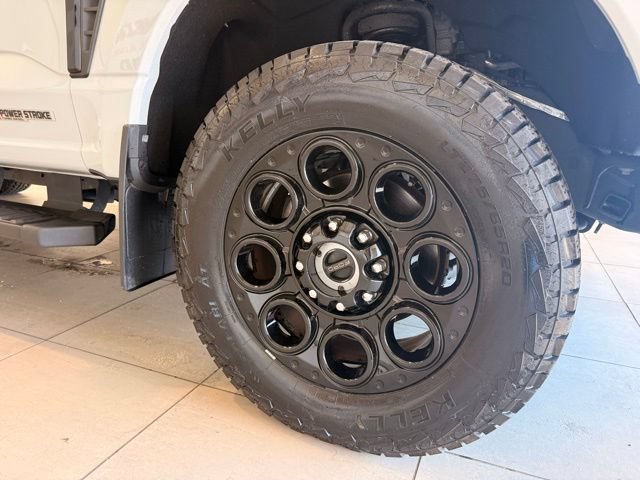 Used 2025 Ford F350 Lariat w/ Lariat Ultimate Package AWD/4WD image 5