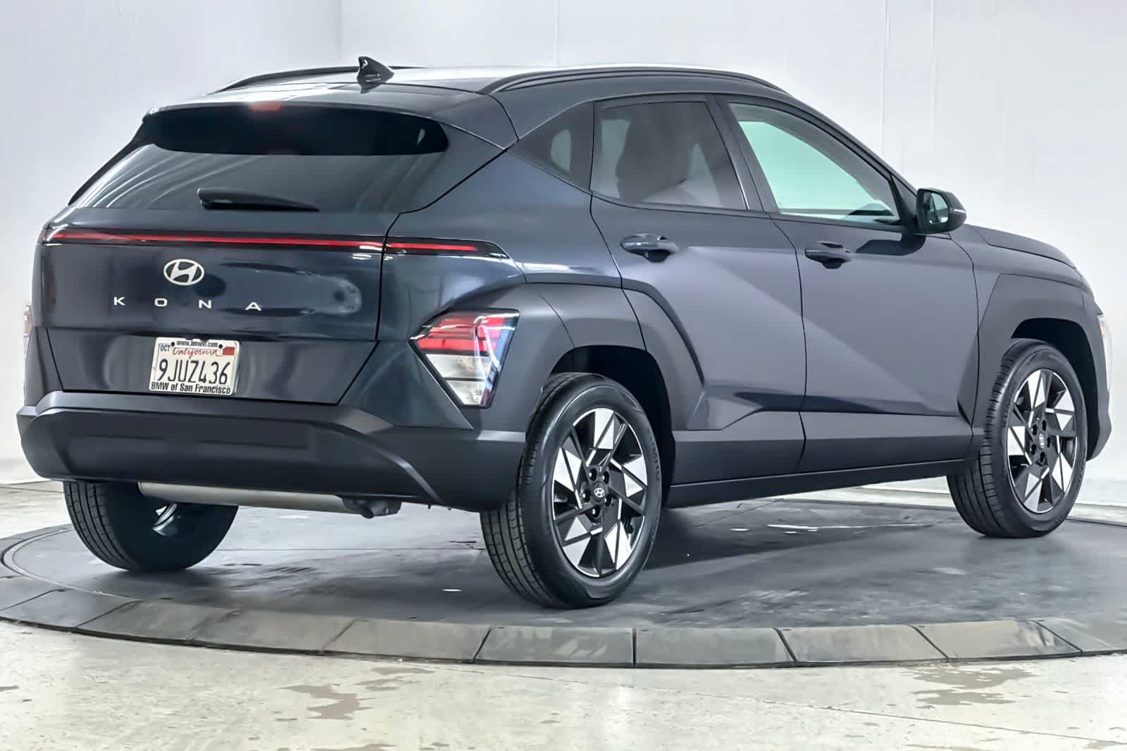 Used 2024 Hyundai Kona SEL FWD image 2