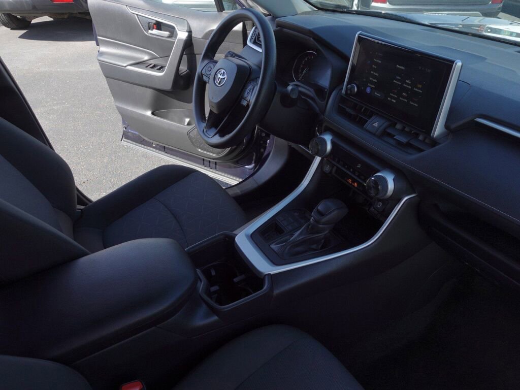 Used 2025 Toyota RAV4 XLE image 14