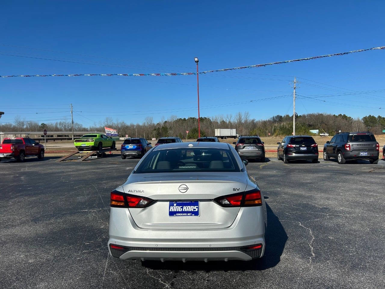 Used 2024 Nissan Altima 2.5 SV FWD image 7