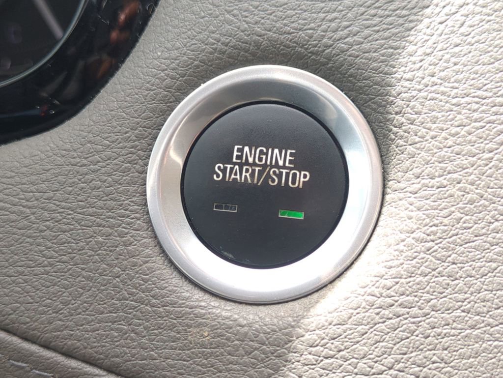 Used 2019 Cadillac XT5 Premium Luxury image 32