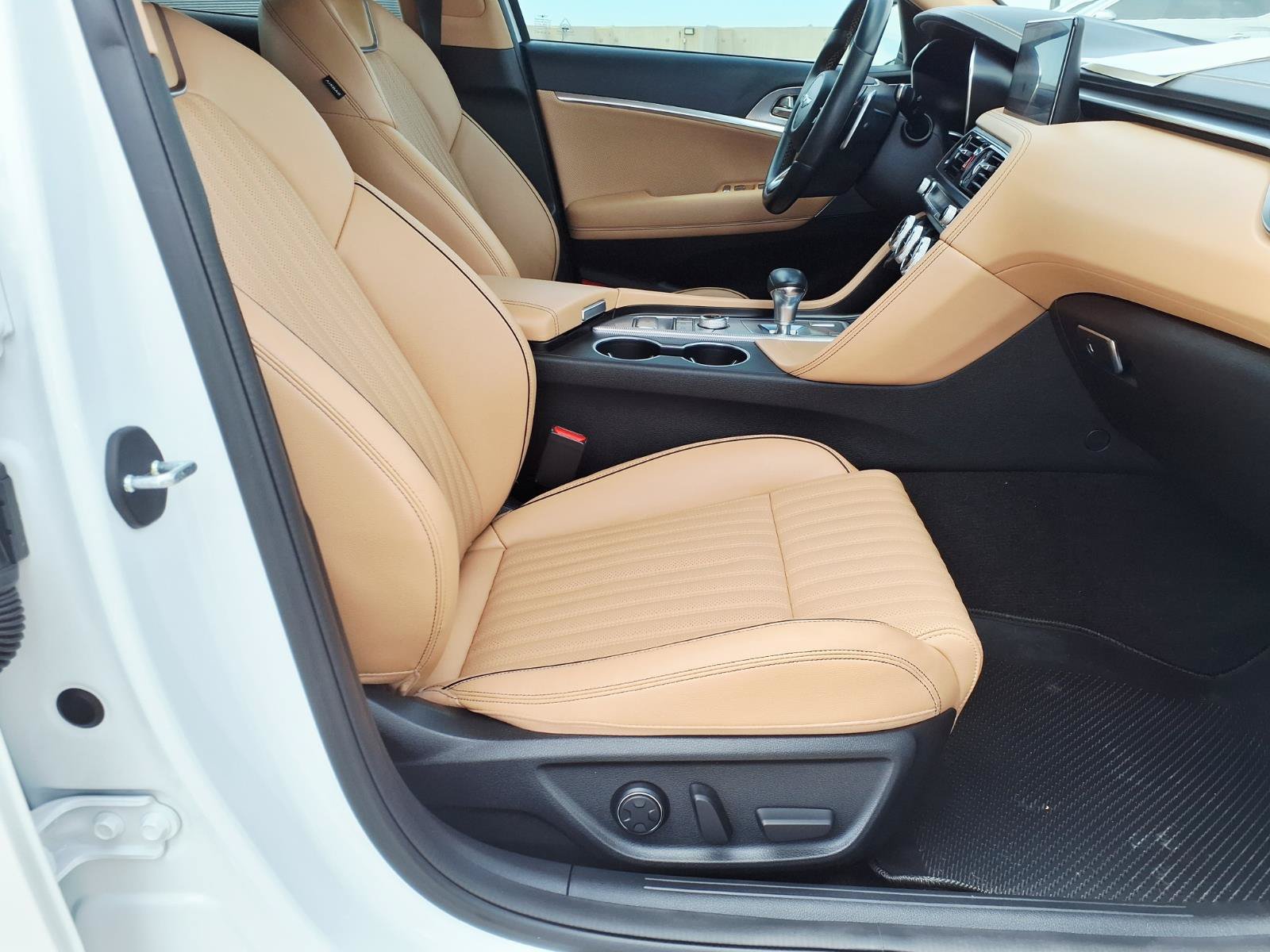 Certified 2022 Genesis G70 2.0T w/ Prestige Package RWD image 10