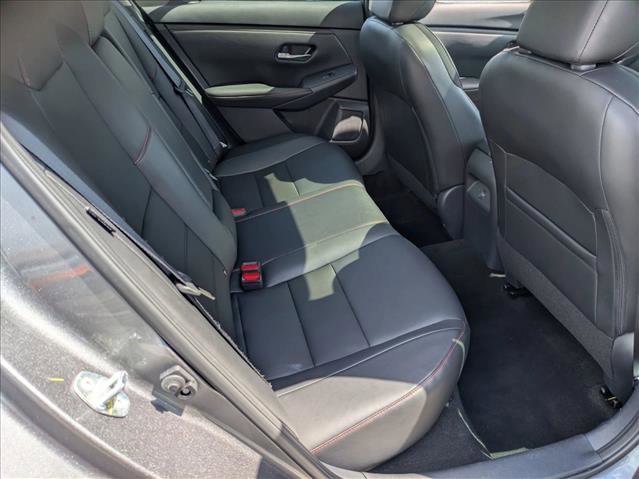Used 2024 Nissan Sentra SR w/ SR Premium Package image 19