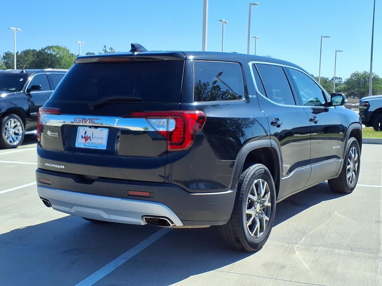 Used 2022 GMC Acadia SLE FWD image 6