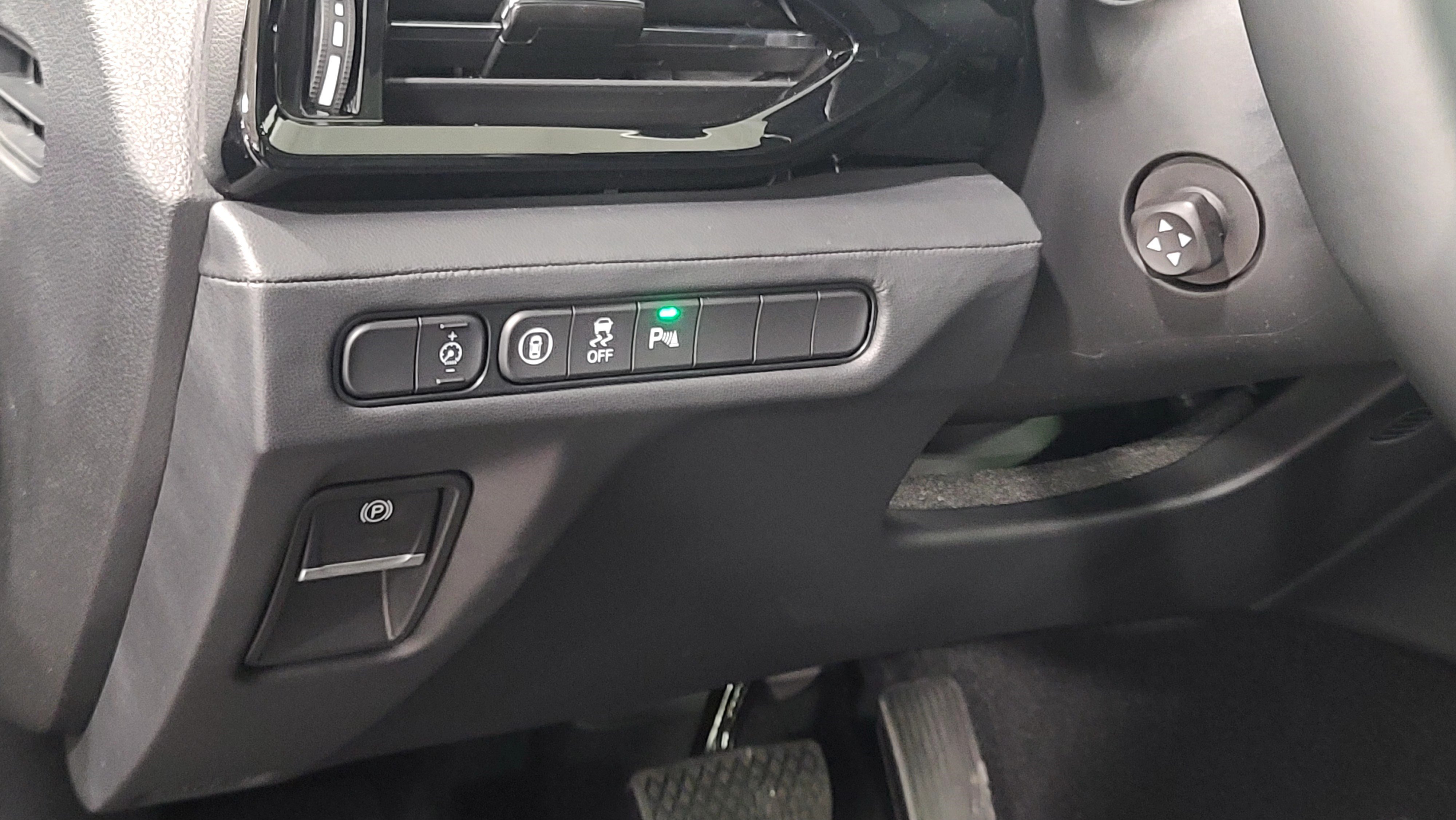 Used 2026 Acura MDX SH-AWD w/ Technology Package image 21