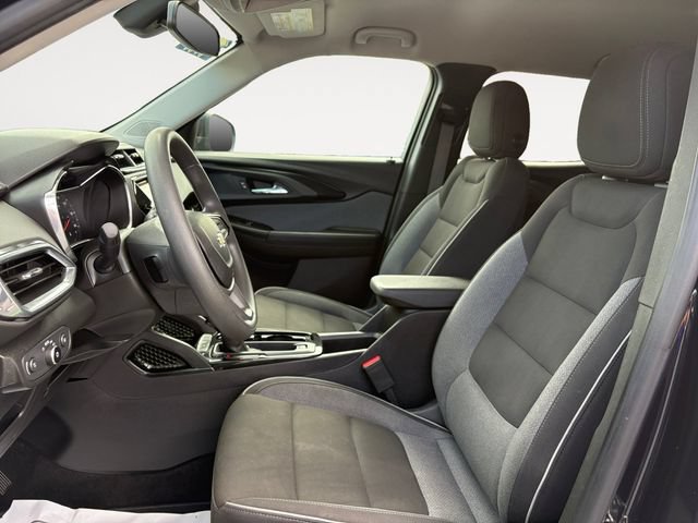Used 2021 Chevrolet TrailBlazer LT w/ Convenience Package AWD/4WD image 9