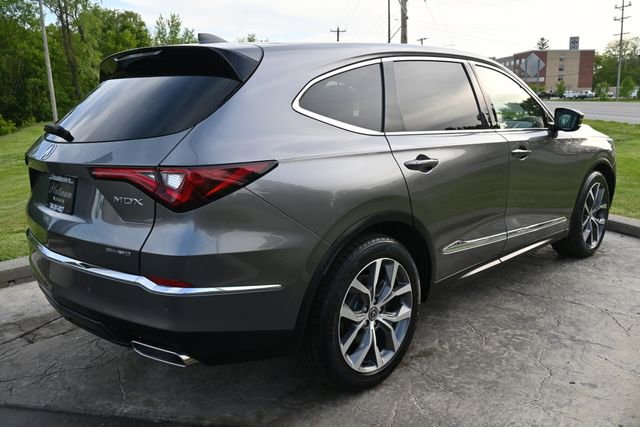 Used 2023 Acura MDX SH-AWD w/ Technology Package image 5