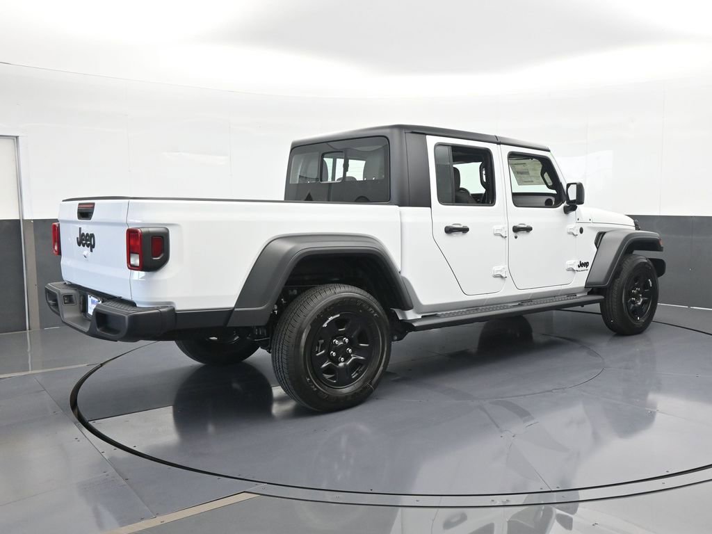 Used 2025 Jeep Gladiator Sport image 6