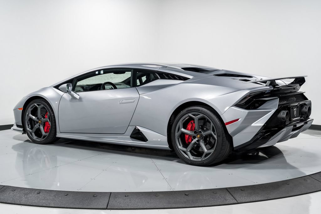 Used 2023 Lamborghini Huracan Tecnica RWD image 5