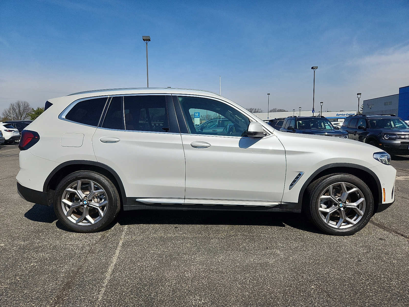 Used 2024 BMW X3 xDrive30i w/ Premium Package AWD/4WD image 7