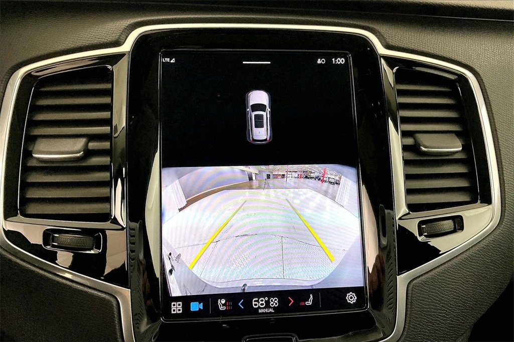 Used 2024 Volvo XC90 B6 Plus image 13