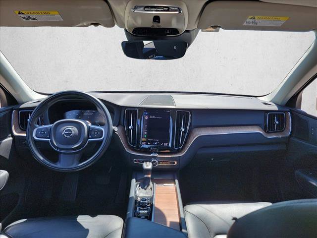 Used 2021 Volvo XC60 T5 Momentum w/ Advanced Package image 17