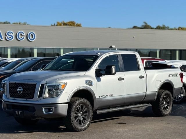 Used 2016 Nissan Titan PRO-4X image 32