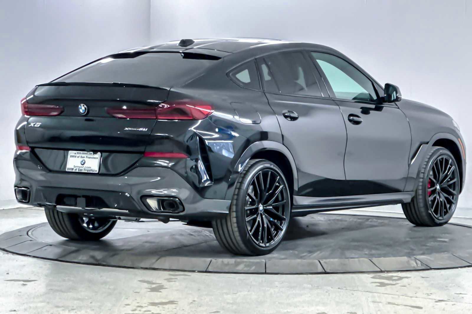 New 2026 BMW X6 xDrive40i w/ Climate Comfort Package image 2
