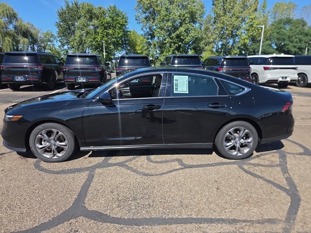 Used 2024 Honda Accord EX image 3