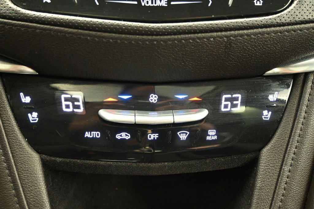 Used 2018 Cadillac XT5 Premium Luxury w/ Driver Assist Package AWD/4WD image 19