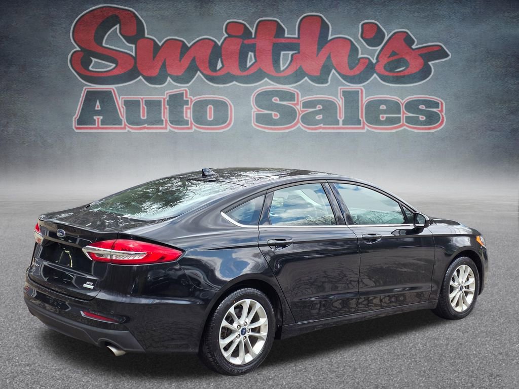 Used 2019 Ford Fusion SE image 6