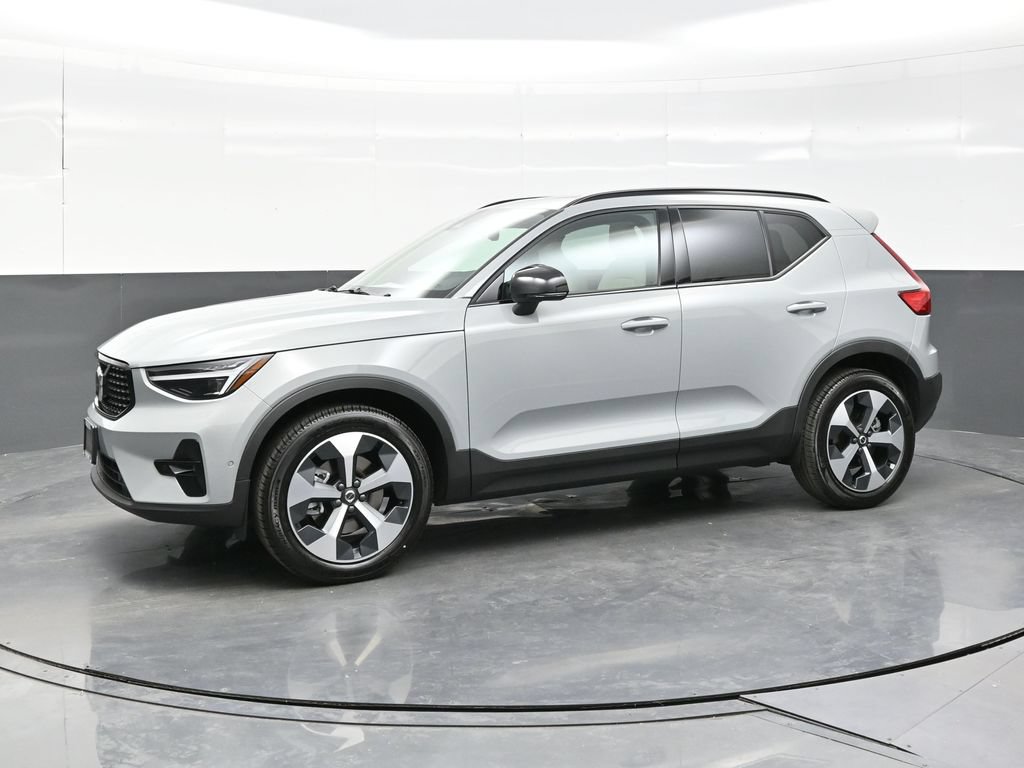 New 2026 Volvo XC40 B5 Plus w/ Protection Package Premier AWD/4WD image 3