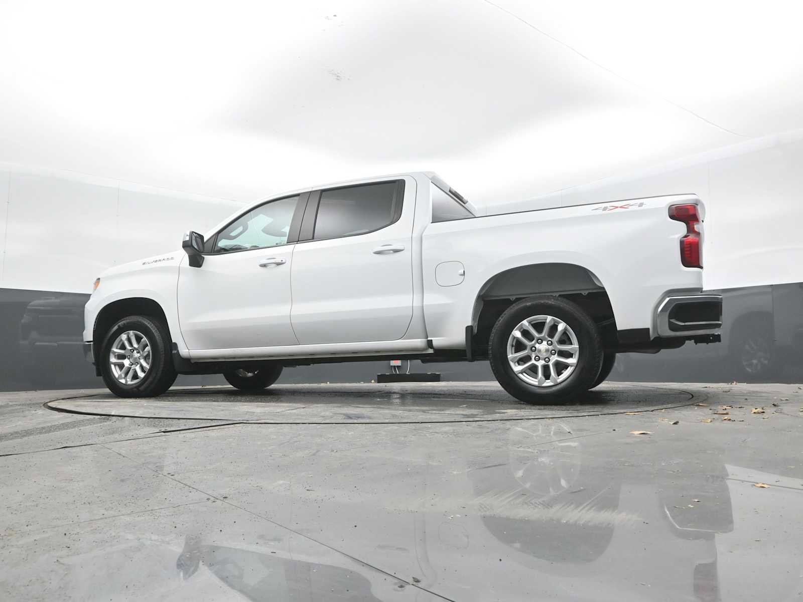 Used 2022 Chevrolet Silverado 1500 LT image 39