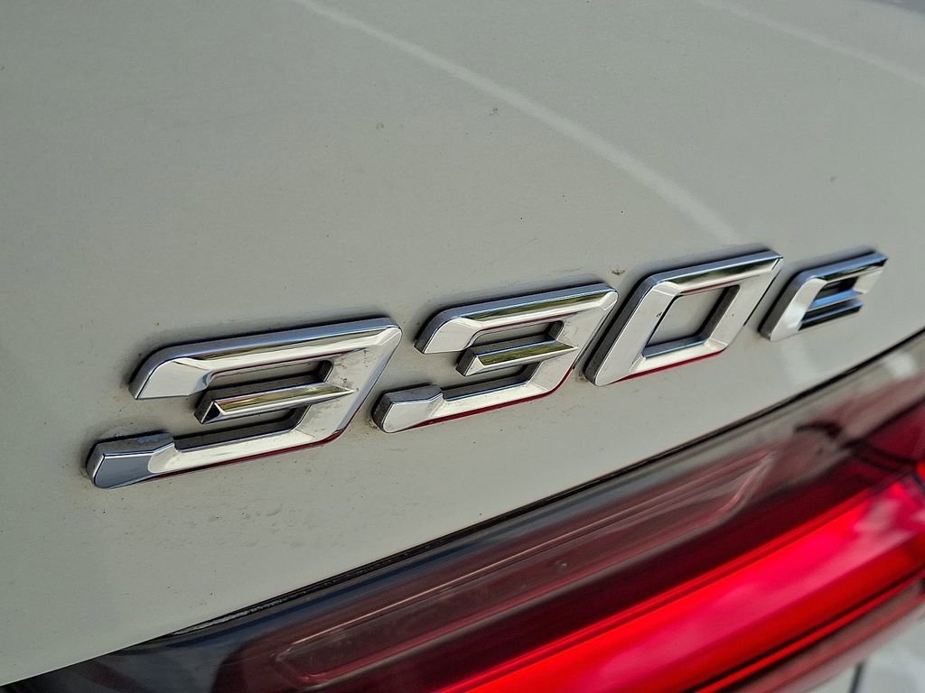 Used 2022 BMW 330e xDrive image 30