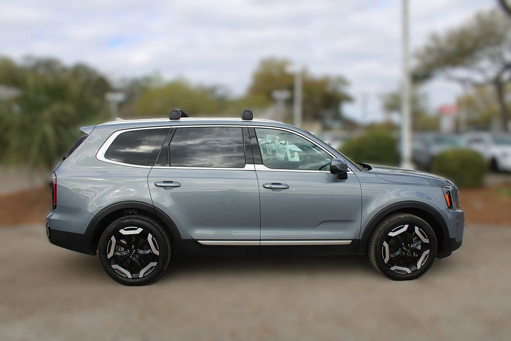 Certified 2024 Kia Telluride EX w/ EX Captain's Chair Package image 6