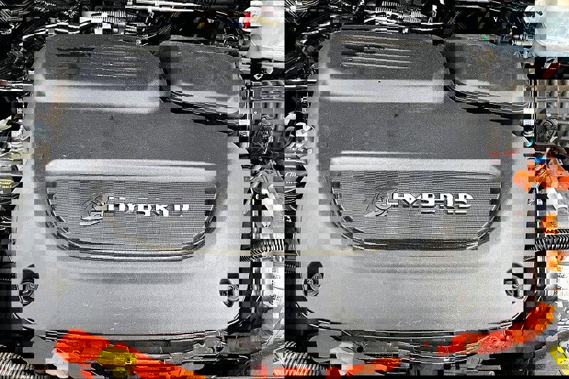 Used 2022 Chrysler Pacifica Touring-L w/ Uconnect Theater Family Group image 34