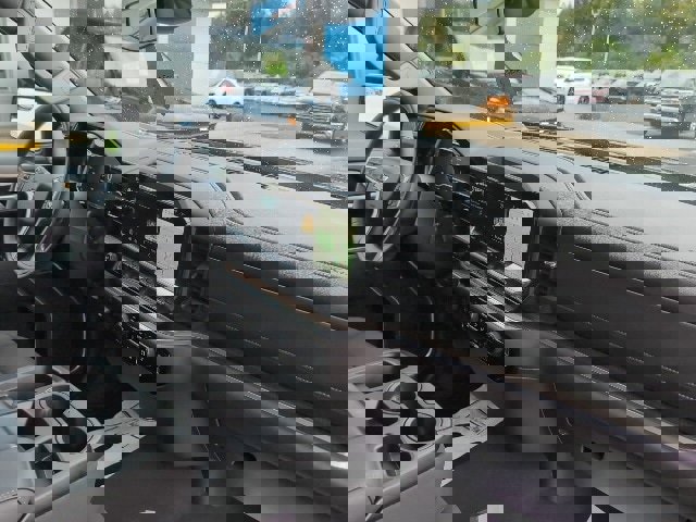 Used 2025 Chevrolet Silverado 1500 LT image 8