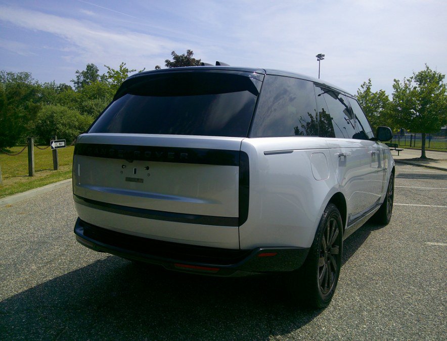 Used 2024 Land Rover Range Rover Long Wheelbase SE AWD/4WD image 22