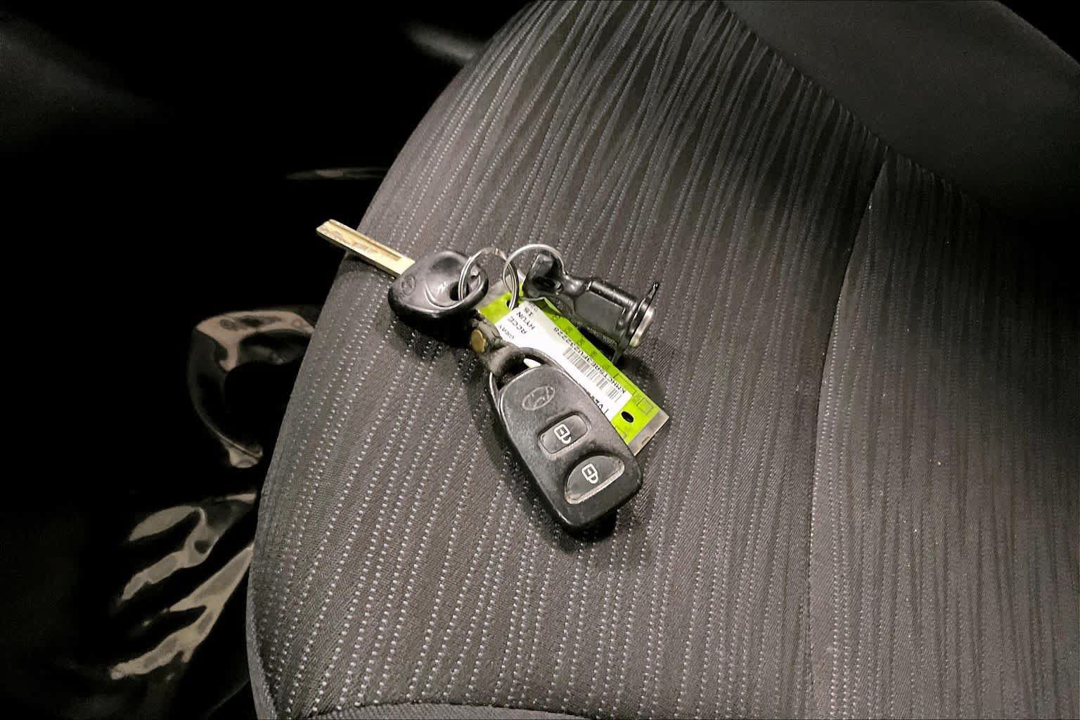 Used 2015 Hyundai Accent GS FWD image 14