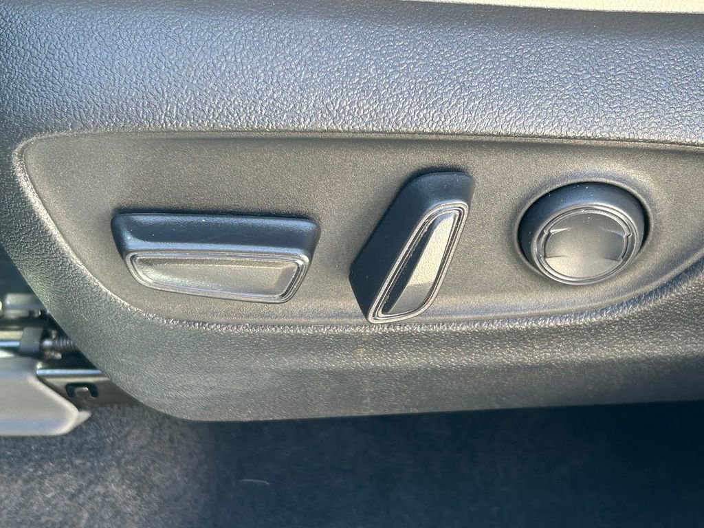 Used 2024 Toyota Grand Highlander XLE image 29