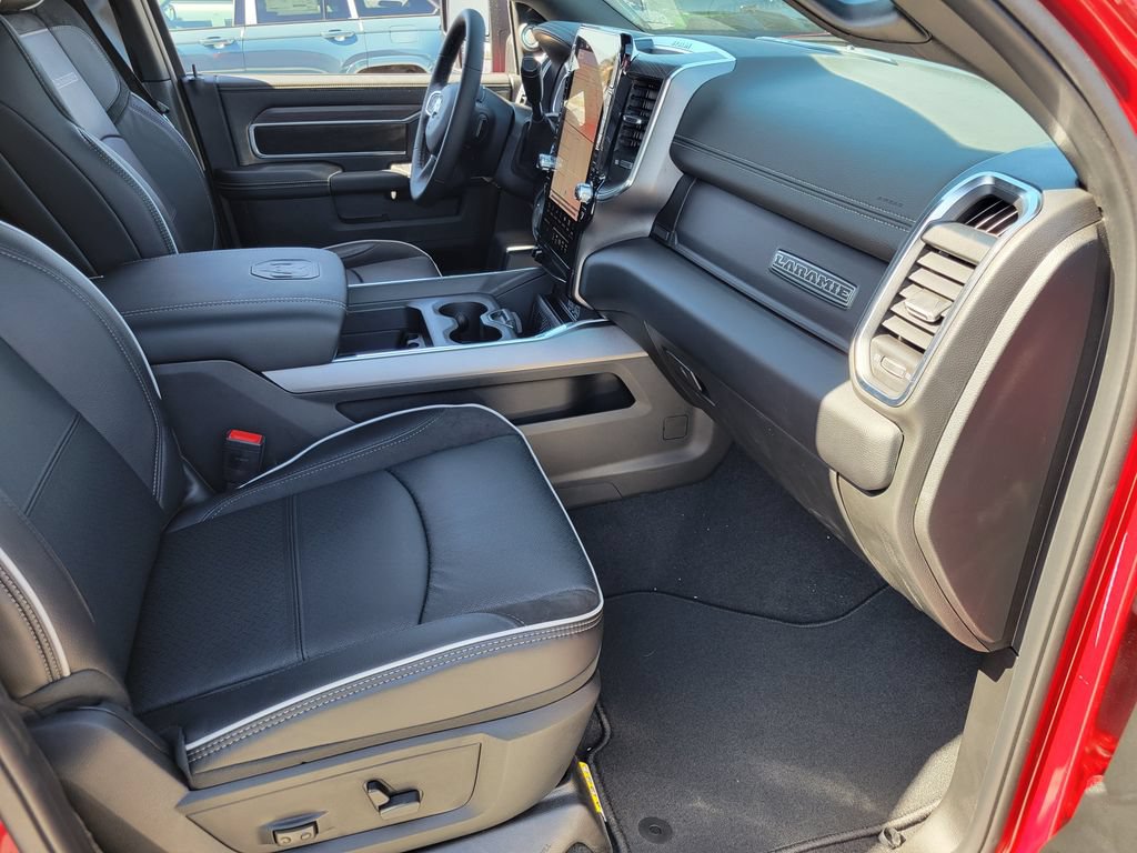 New 2026 RAM 2500 Laramie AWD/4WD image 19