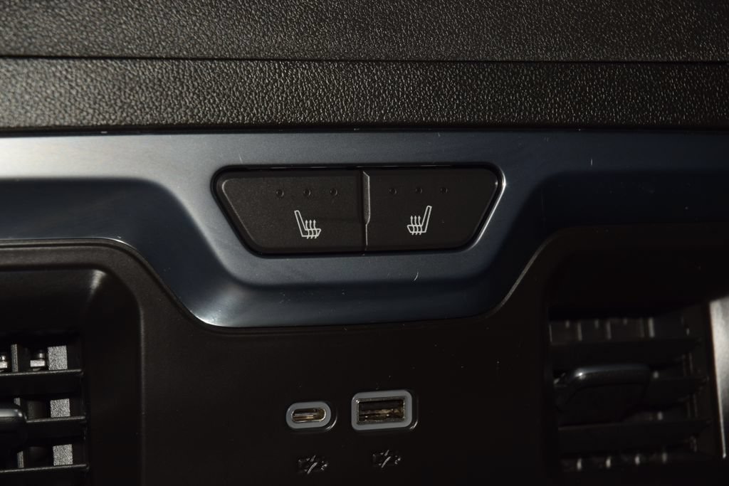Used 2022 Chevrolet Silverado 1500 LTZ AWD/4WD image 46